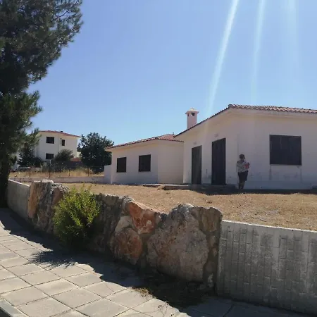 Villa Stunning 3-Bed Villa In Pissouri *